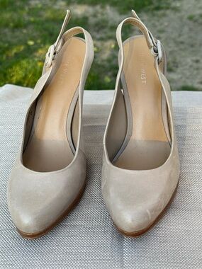 Nine West Leather Neutral Beige Slingback Pumps